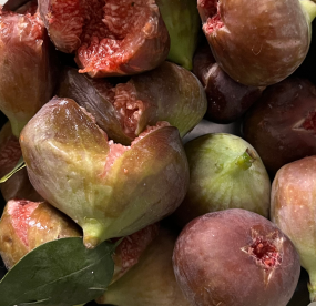 A bowl of figs